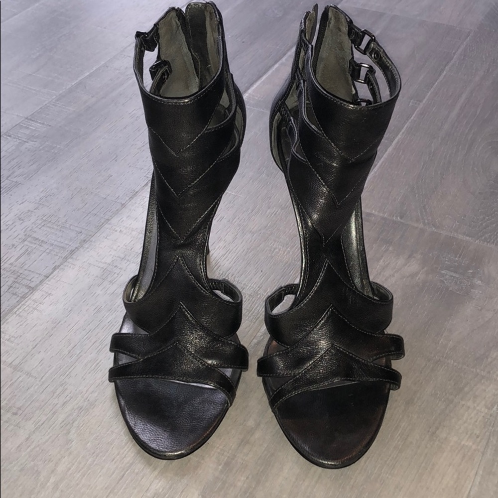 COPY - Guess heels - Picture 3 of 5